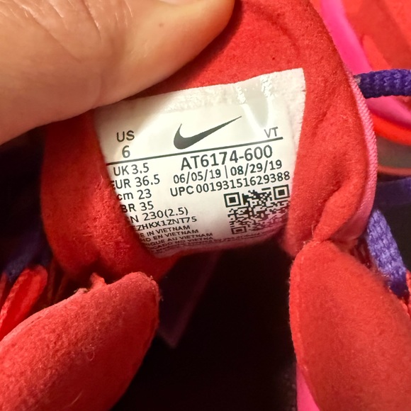 Nike Air Max Red and Pink with Purple Accents - Picture 5 of 5